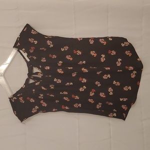 Lauren Conrad Medium Black Floral blouse short sleeve